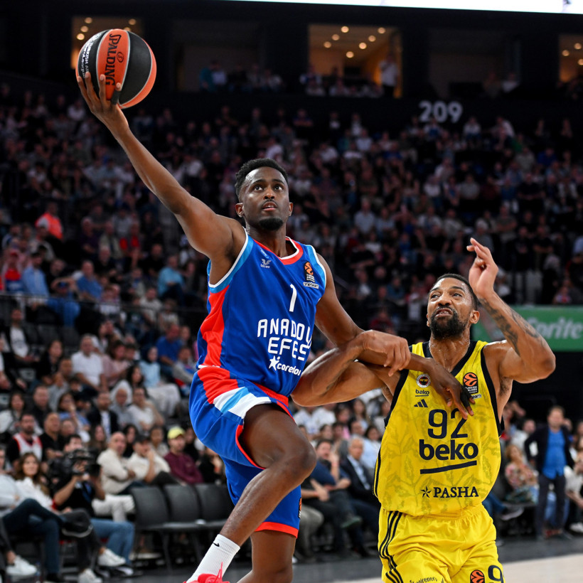 Türk derbisi Fenerbahçe Beko'nun: 78-83 - Resim : 3