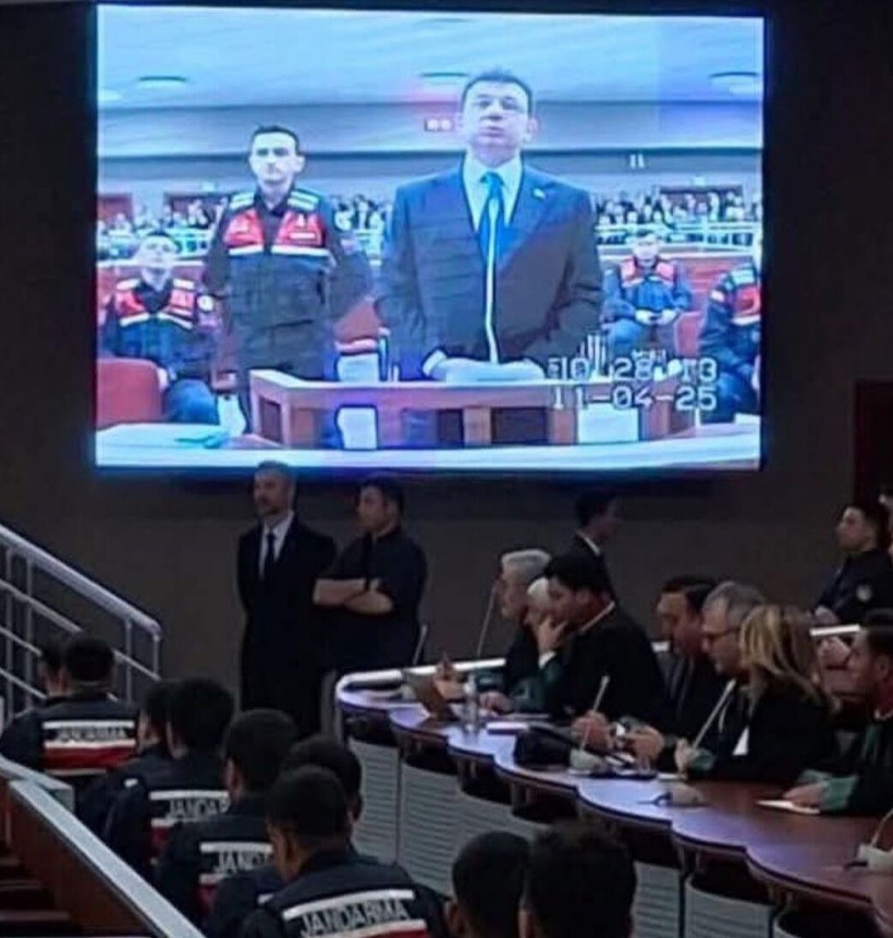 Duruşma salonundan ilk fotoğraf! İşte Ekrem İmamoğlu'nun son hali - Resim: 4