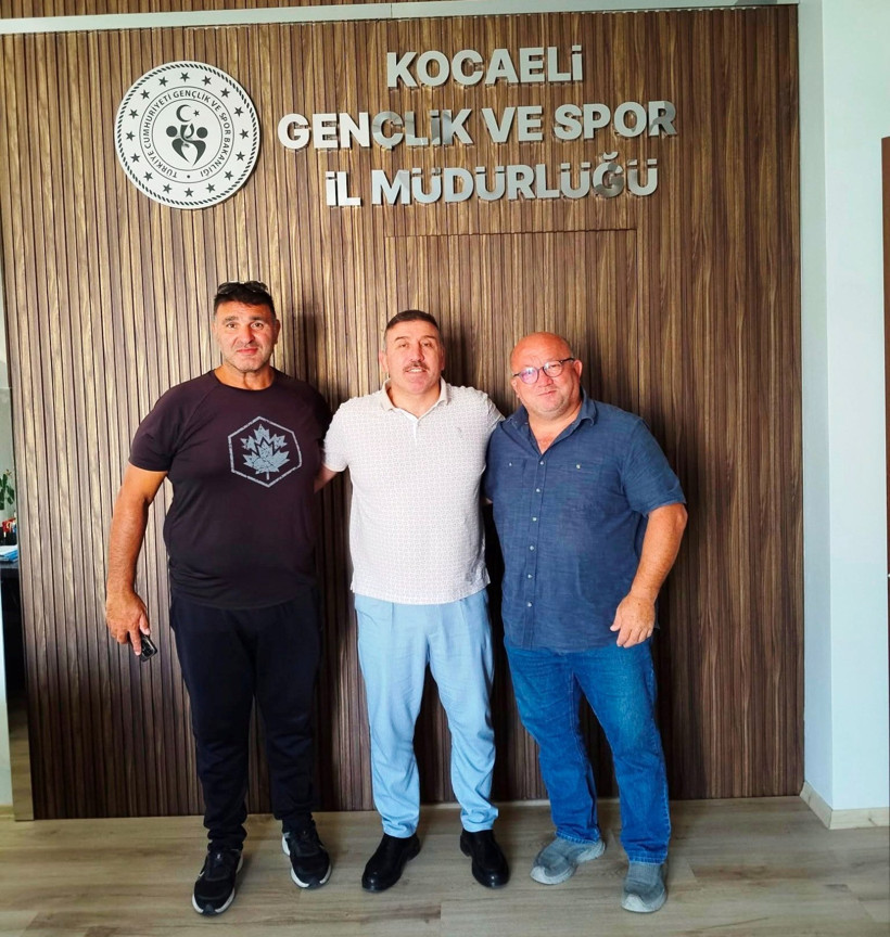 Güreşin ustalarından eski güreşçi müdüre ziyaret! - Resim : 1