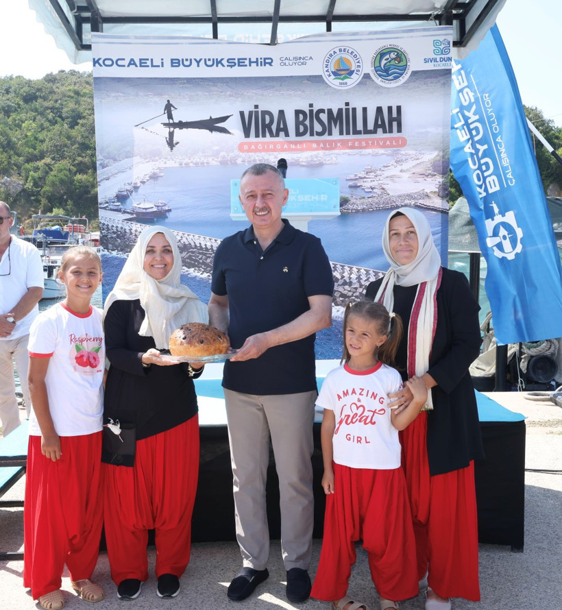 Vira Bismillah... Tahir Büyükakın balıkçılarla denize açıldı - Resim : 4