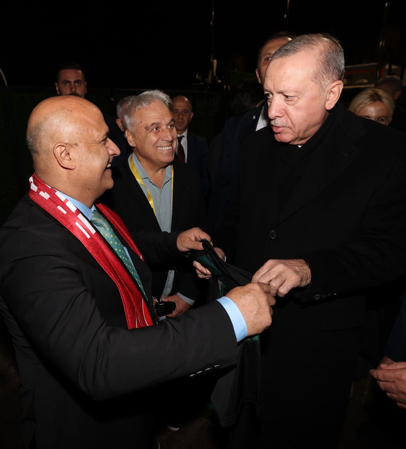 Recep Durul’dan Cumhurbaşkanı Erdoğan’a Kocaelispor forması - Resim : 1