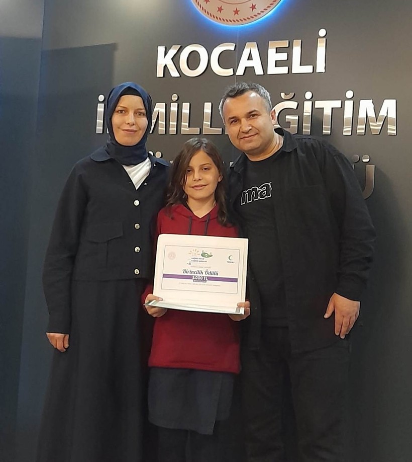 İzmit 28 Haziran Ortaokulu öğrencisi Elif Sena’dan büyük başarı - Resim : 1