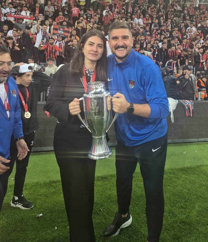 Emrah Tanta Vanspor ile 15 yıl önce küme düşmüştü… 15 yıl sonra şampiyonluk yaşadı! - Resim : 4