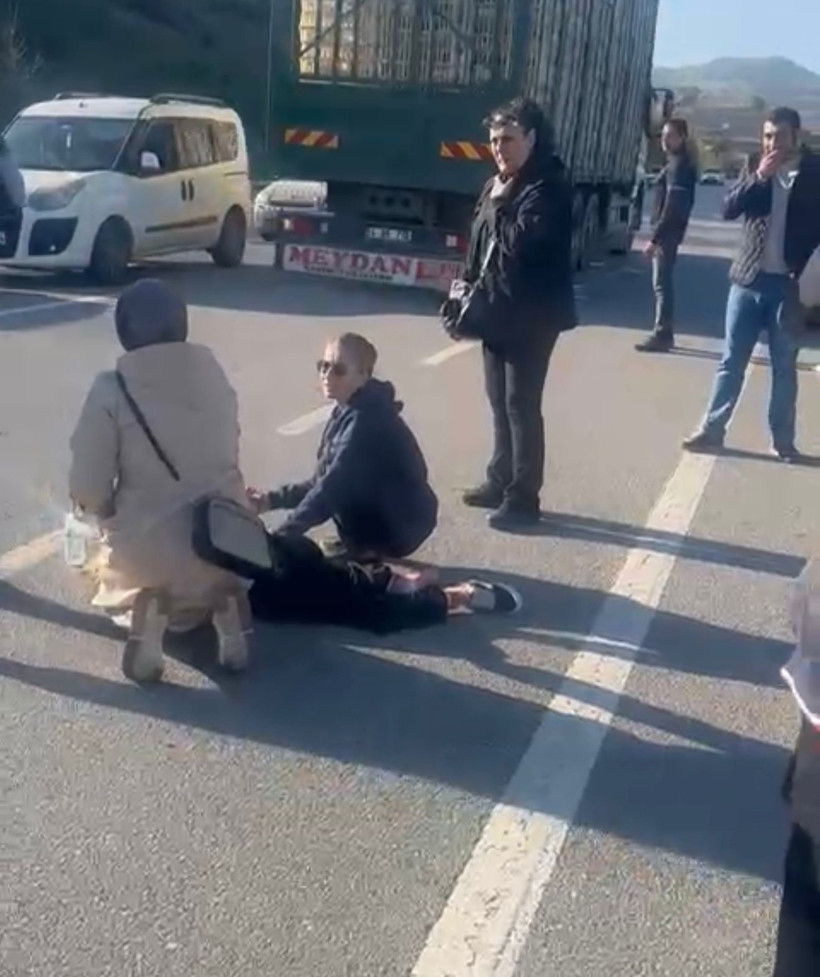 Bir anda kontrolünden çıktı... Can yakan motosiklet kazası! - Resim : 3