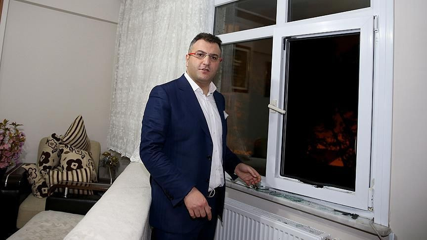 Cem Küçük'ten dikkat çeken kabine çıkışı! - Resim: 1